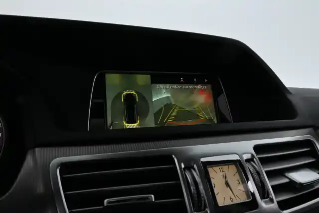 Musta Farmari, Mercedes-Benz E – ZNP-665
