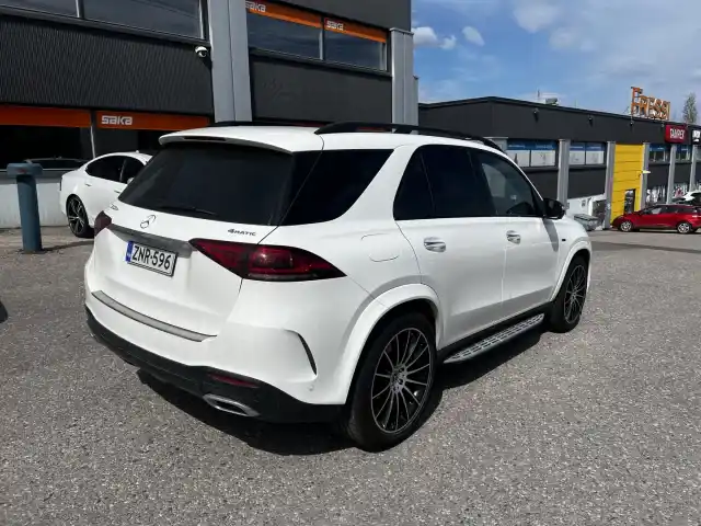 Valkoinen Maastoauto, Mercedes-Benz GLE – ZNR-596