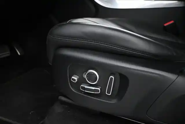 Hopea Maastoauto, Land Rover Range Rover Sport – ZNR-748