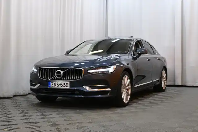 Sininen Sedan, Volvo S90 – ZNS-532