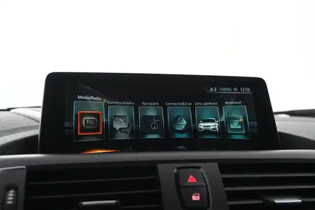 Punainen Coupe, BMW M240i – ZNT-206