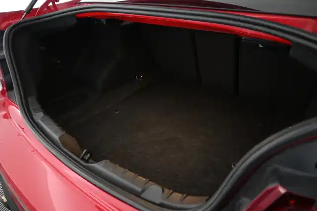 Punainen Coupe, BMW M240i – ZNT-206