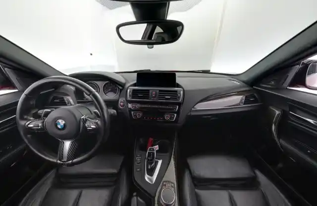 Punainen Coupe, BMW M240i – ZNT-206