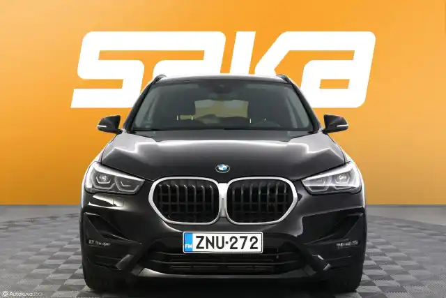 Musta Maastoauto, BMW X1 – ZNU-272