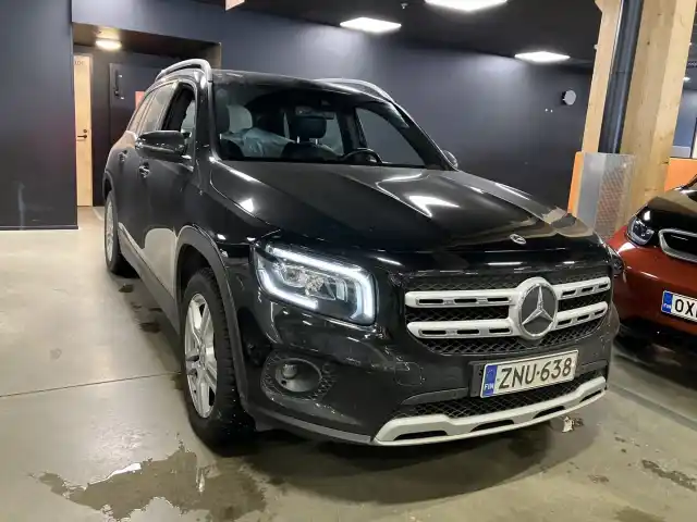 Musta Maastoauto, Mercedes-Benz GLB – ZNU-638