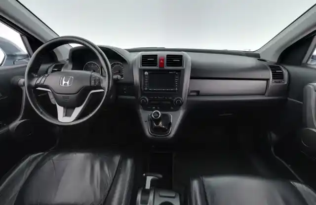 Sininen Maastoauto, Honda CR-V – ZOA-797