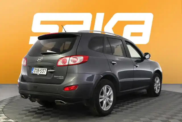 Harmaa Farmari, Hyundai Santa Fe – ZOB-537
