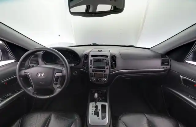 Harmaa Farmari, Hyundai Santa Fe – ZOB-537