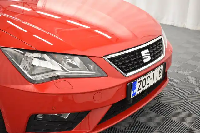 Punainen Viistoperä, Seat Leon – ZOC-118