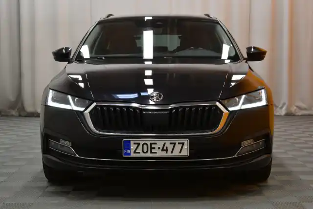 Musta Farmari, Skoda Octavia – ZOE-477