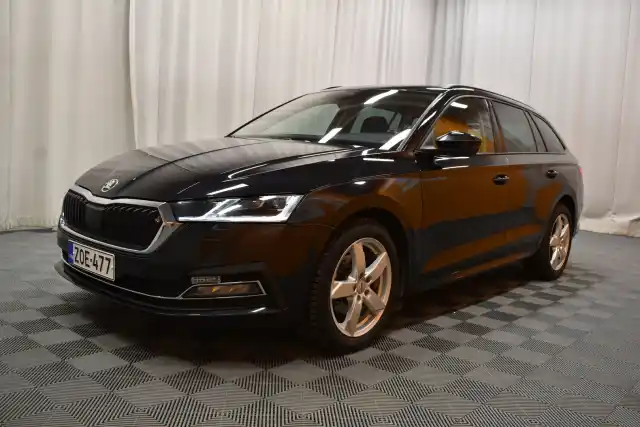 Musta Farmari, Skoda Octavia – ZOE-477