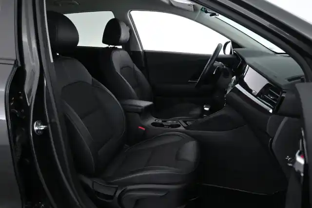 Harmaa Farmari, Kia Niro – ZOE-732