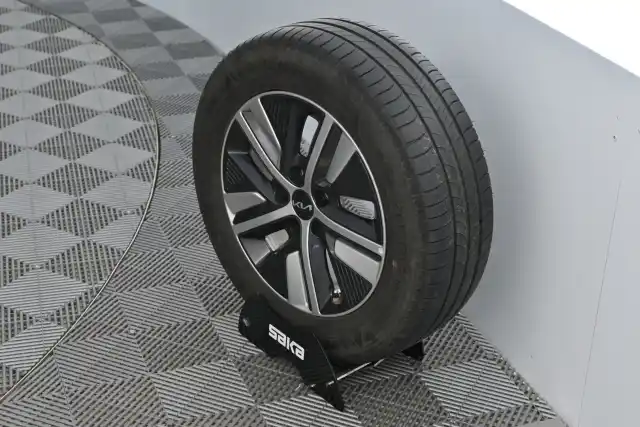Harmaa Farmari, Kia Niro – ZOE-732