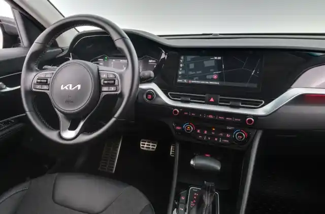 Harmaa Farmari, Kia Niro – ZOE-732