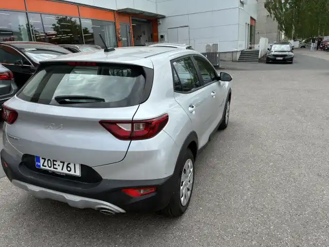 Hopea Farmari, Kia Stonic – ZOE-761