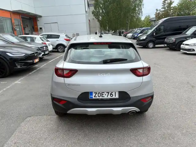 Hopea Farmari, Kia Stonic – ZOE-761