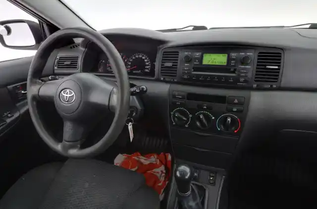 Hopea Viistoperä, Toyota Corolla – ZOI-316