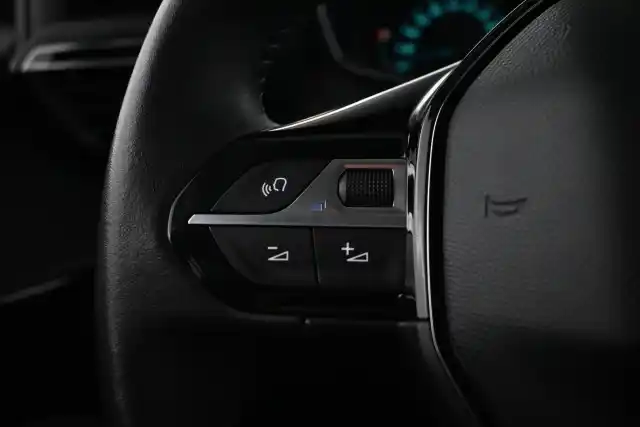 Musta Viistoperä, Peugeot e-208 – ZOJ-387