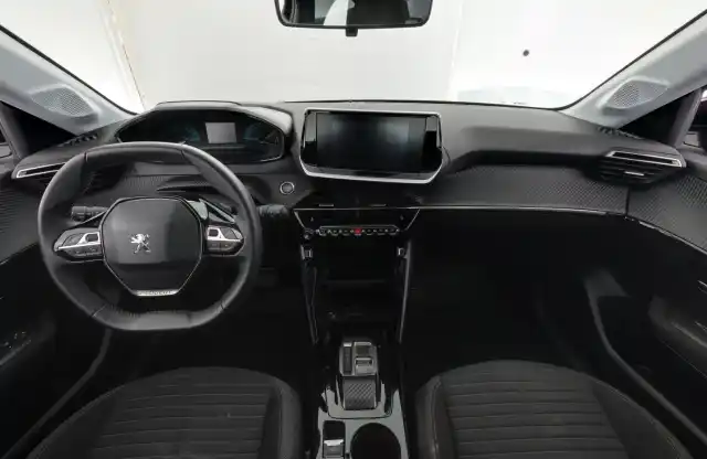 Musta Viistoperä, Peugeot e-208 – ZOJ-387