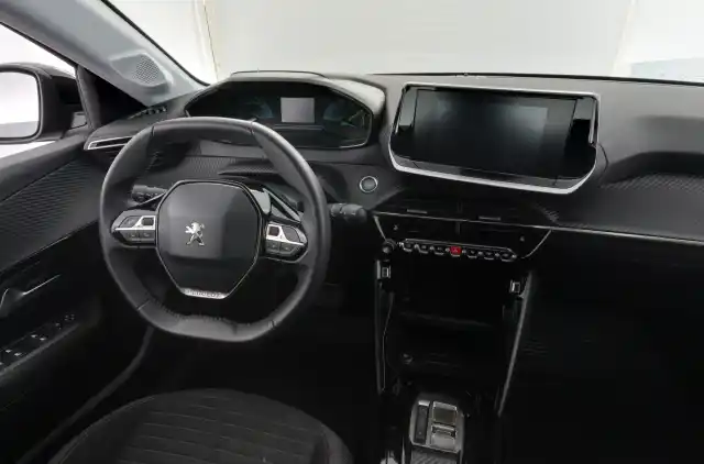 Musta Viistoperä, Peugeot e-208 – ZOJ-387