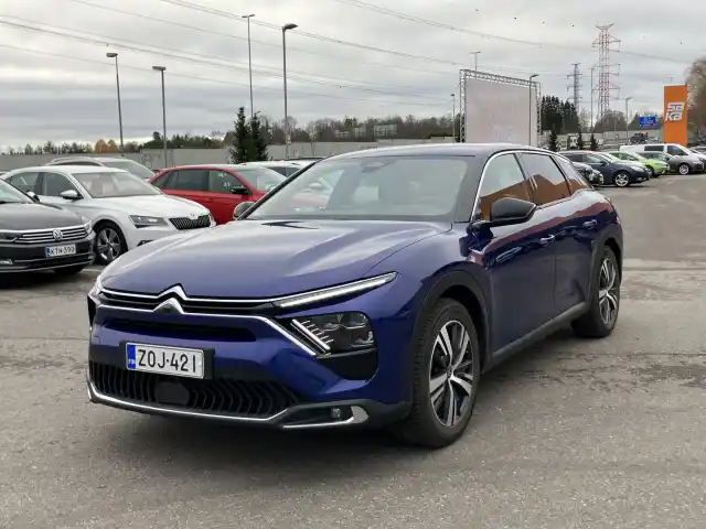 Vihreä Farmari, Citroen C5 X – ZOJ-421