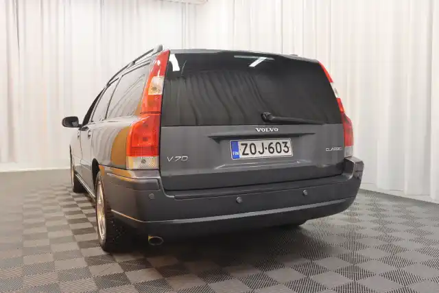 Harmaa Farmari, Volvo V70 – ZOJ-603