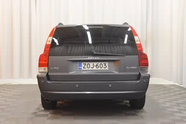 Harmaa Farmari, Volvo V70 – ZOJ-603