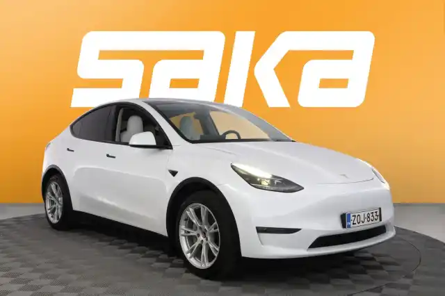 Valkoinen Maastoauto, Tesla Model Y – ZOJ-833
