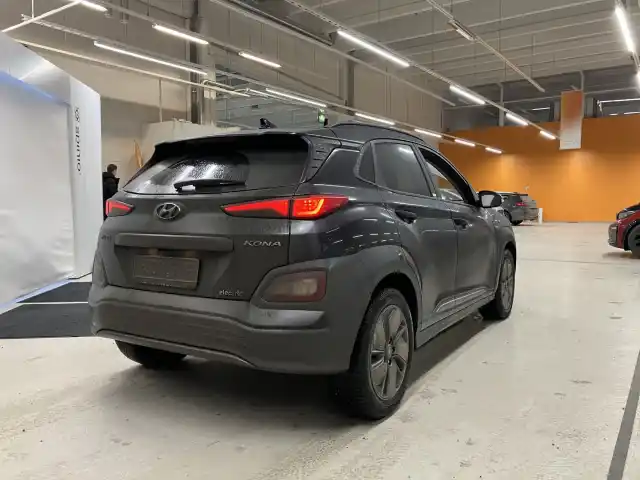 Musta Maastoauto, Hyundai KONA – ZOK-819