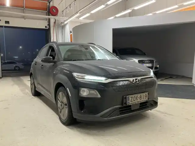 Musta Maastoauto, Hyundai KONA – ZOK-819