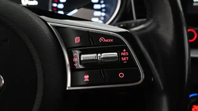 Valkoinen Farmari, Kia Ceed – ZOK-892