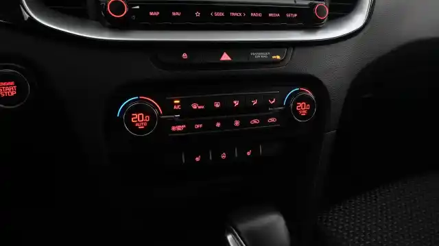 Valkoinen Farmari, Kia Ceed – ZOK-892