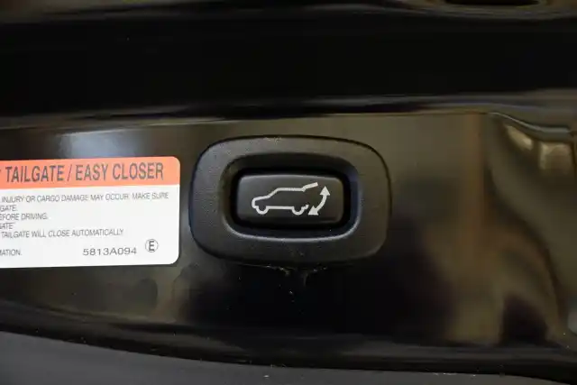 Musta Farmari, Mitsubishi Outlander PHEV – ZOL-491