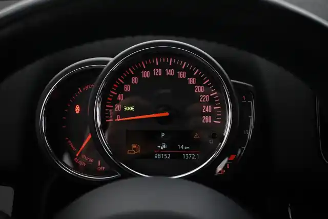 Punainen Maastoauto, Mini Countryman – ZOM-116