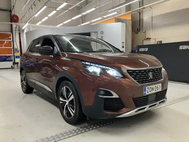 Ruskea Maastoauto, Peugeot 3008 – ZON-261