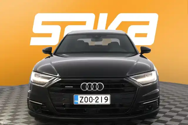 Musta Sedan, Audi A8 – ZOO-219