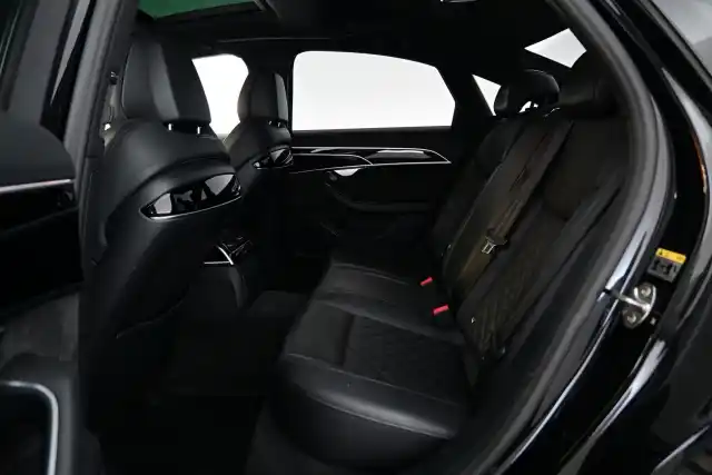 Musta Sedan, Audi A8 – ZOO-219