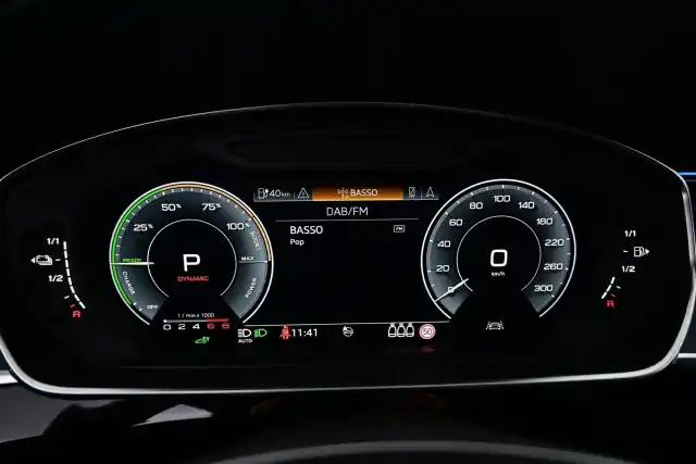 Musta Sedan, Audi A8 – ZOO-219