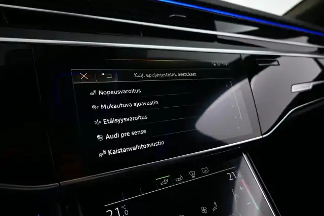 Musta Sedan, Audi A8 – ZOO-219