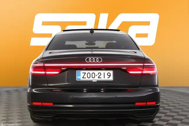 Musta Sedan, Audi A8 – ZOO-219