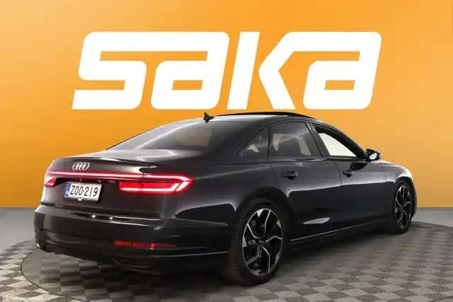 Musta Sedan, Audi A8 – ZOO-219