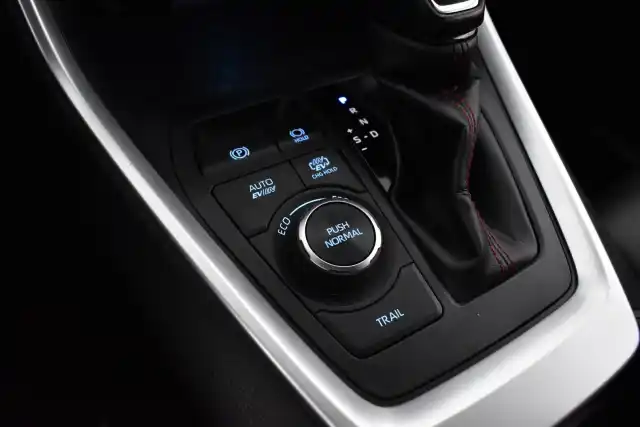 Valkoinen Maastoauto, Toyota RAV4 PLUG-IN – ZOO-621