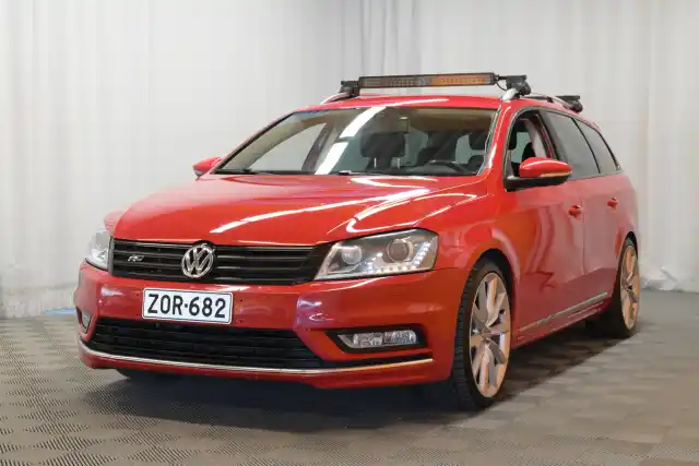 Punainen Farmari, Volkswagen Passat – ZOR-682