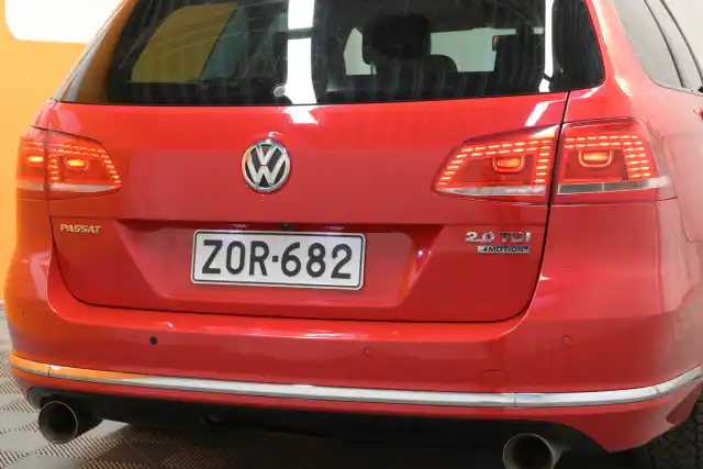 Punainen Farmari, Volkswagen Passat – ZOR-682