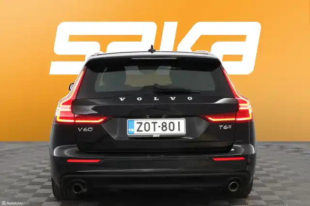 Musta Farmari, Volvo V60 – ZOT-801
