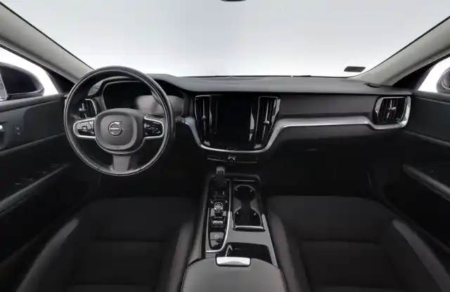 Musta Farmari, Volvo V60 – ZOT-801
