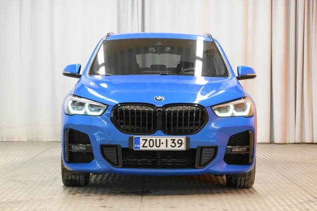 Sininen Maastoauto, BMW X1 – ZOU-139