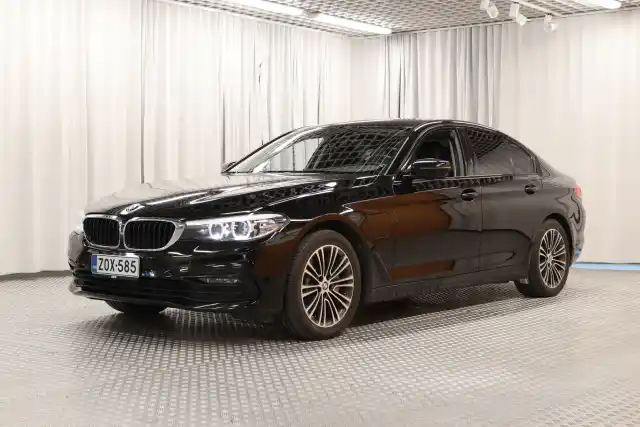 Musta Sedan, BMW 530 – ZOX-585