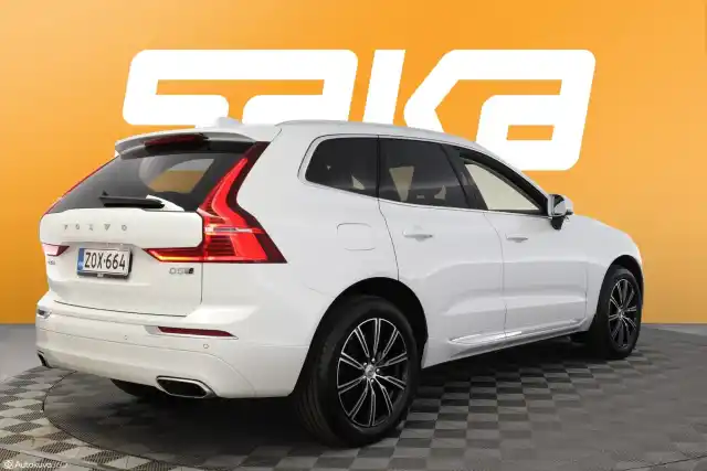 Valkoinen Maastoauto, Volvo XC60 – ZOX-664