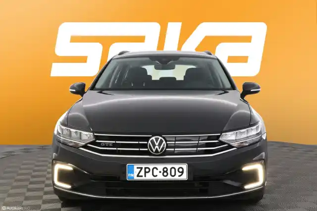 Harmaa Farmari, Volkswagen Passat – ZPC-809